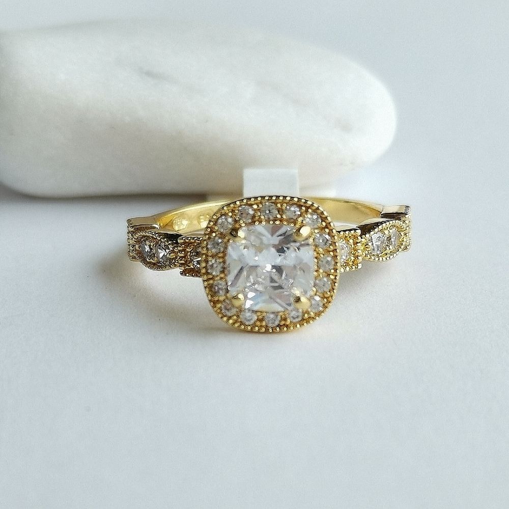 CZ princess cut ring size 7 engagement cocktail 14k Gold